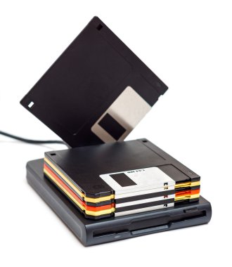 diskleri duran harici usb disket sürücüsü