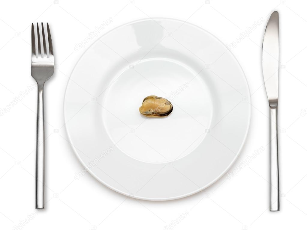 Single mussel on a plate