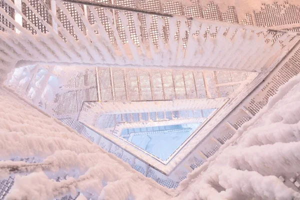Sněhem Pokryté Kluzké Schodiště Abstraktní Zimní Pozadí Složení Ledové Zasněžené — Stock fotografie