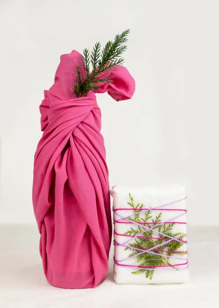 Original Idea Envoltura Regalo Para Navidad Papel Reciclado Hilos Lana — Foto de Stock