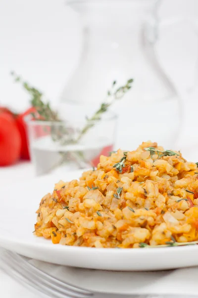 Risotto au thon et légumes — Photo