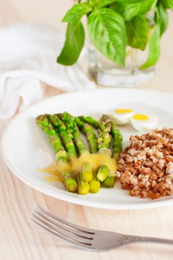 Yumurtalı kuşkonmaz