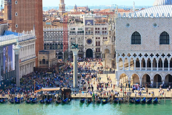 Kalabalık san marco Meydanı Venedik — Stok fotoğraf