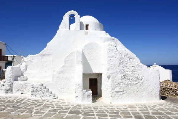 White-washed church in Mykonos — Stock Photo, Image