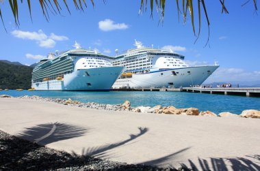 Karayipler Cruise Gemi