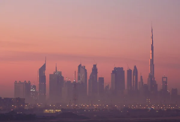 Panoramę Dubaju na wschód i drapacze chmur — Zdjęcie stockowe