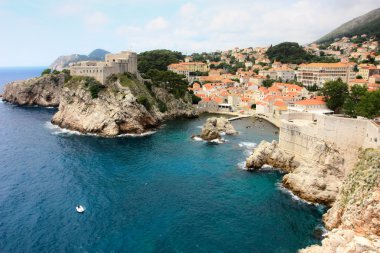 Dubrovnik kayalık sahil hattı