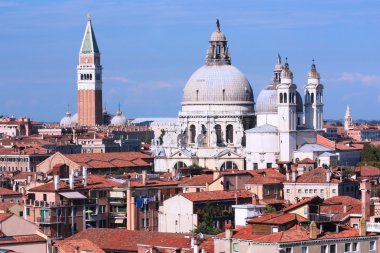 Venedik çatıları ve cathedrals