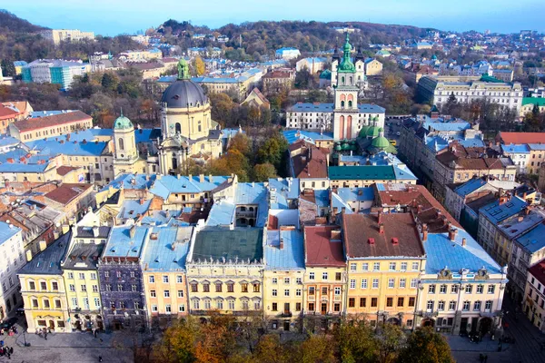 上面的利沃夫旧城 — 图库照片