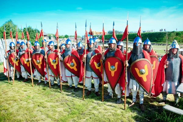 Troop of medieval knights in full armor — Stock Photo, Image