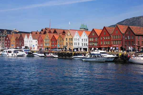 Bryggen waterfront and harbor — Stock Photo, Image