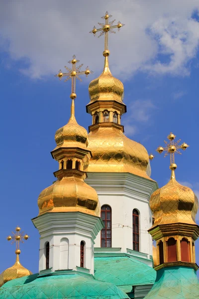 Guldkupoler av kiev-pechersk kloster — Stockfoto