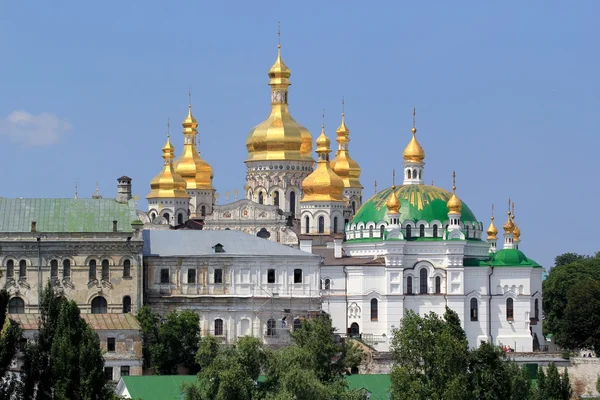 Golden domes of Kiev-Pechersk monastery — Stock Photo, Image