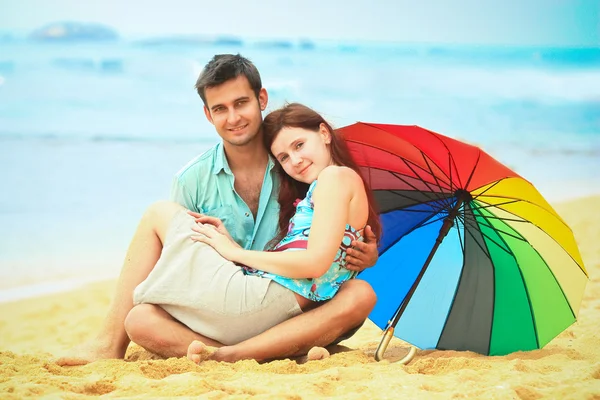 Love couple on the beach — Stock Photo, Image