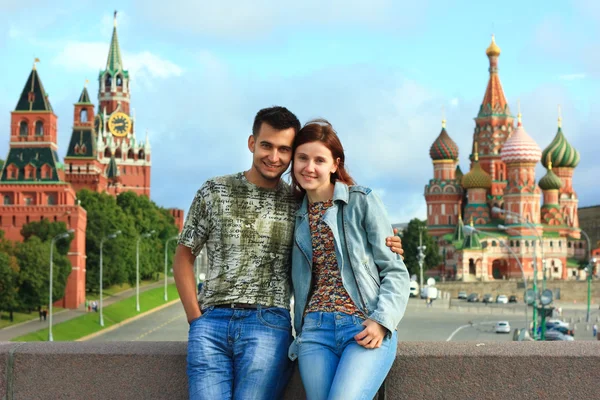 Portrait of couple visiting Moscow — Stock Photo, Image