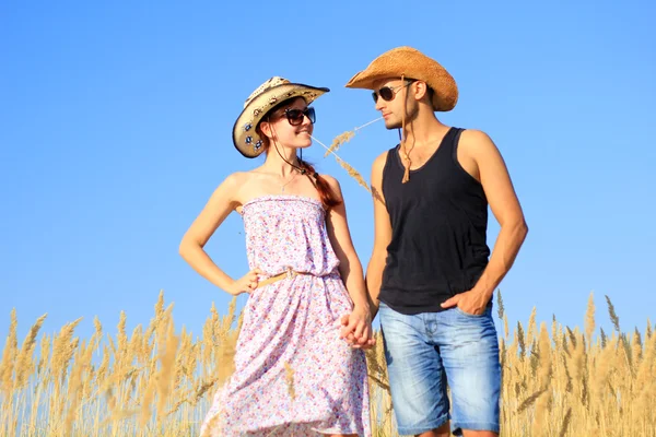 Farmer and his girlfriend — Stock Photo, Image