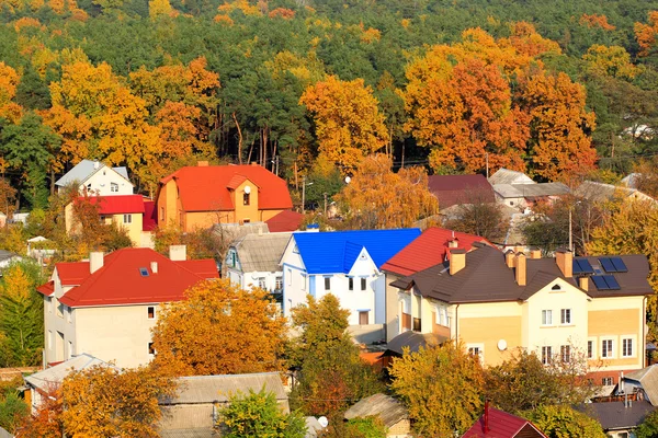 Vista del villaggio in autunno — Foto Stock