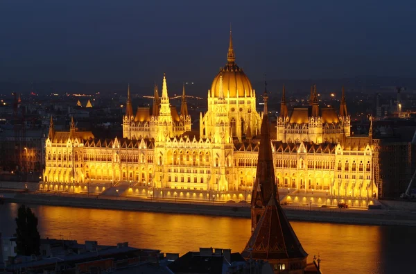 Budapest parlament éjjel — Stock Fotó