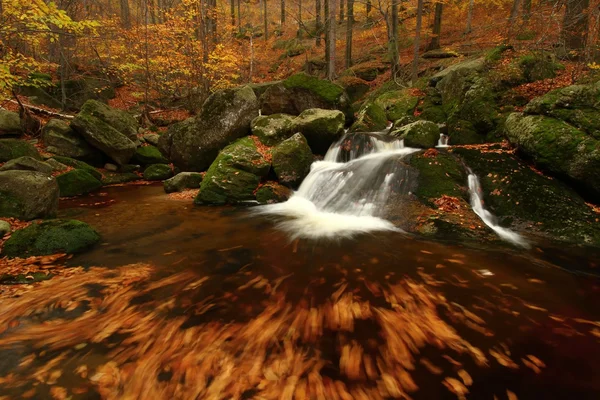 Agua en movimiento — Foto de Stock