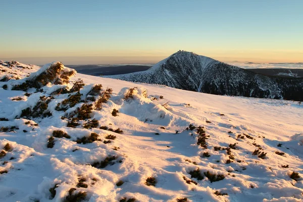 Snezka hill i bergsområdet — Stockfoto