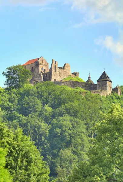 欧洲捷克共和国的石质波茨坦城堡 — 图库照片