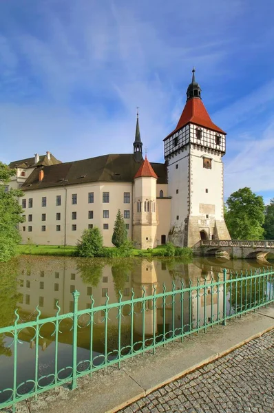 Όμορφο Κάστρο Blatna Στην Τσεχική Δημοκρατία — Φωτογραφία Αρχείου