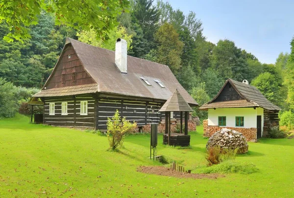 Bardzo Ładny Drewniany Domek Czechach — Zdjęcie stockowe