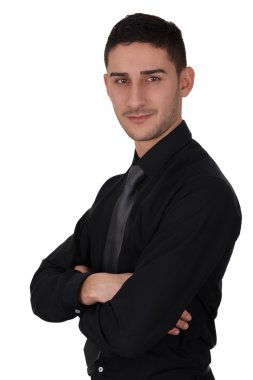 genç adam siyah gömlek ve kravat