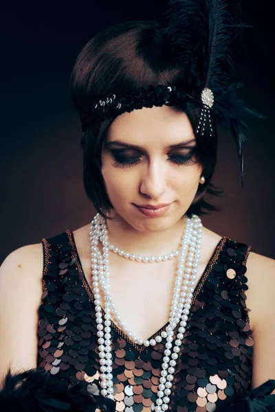 Roaring Twenties Inspirated Portrait Flapper Girl —  Fotos de Stock