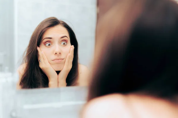 Worried Woman Her 30S Checking Herself Mirror — Foto Stock