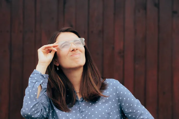 Woman Foggy Eyeglasses Looking Squinting — Stok Foto