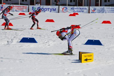 Biatlon - sporcu - sıcak yarış