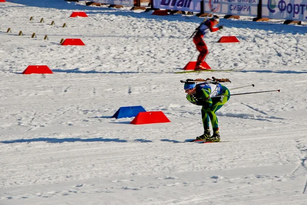 Biathlon - Sportler - heißes Rennen — Stockfoto