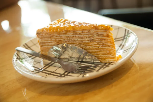 Tarta de crepe de té tailandés — Foto de Stock