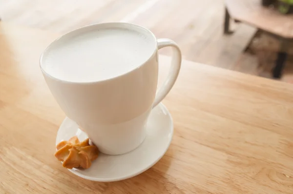 Hot milk — Stock Photo, Image