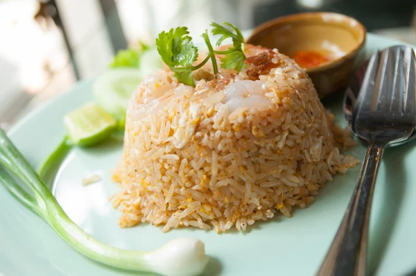 Stegt ris med rejer - Stock-foto