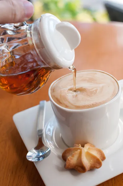 Café caliente y miel — Foto de Stock