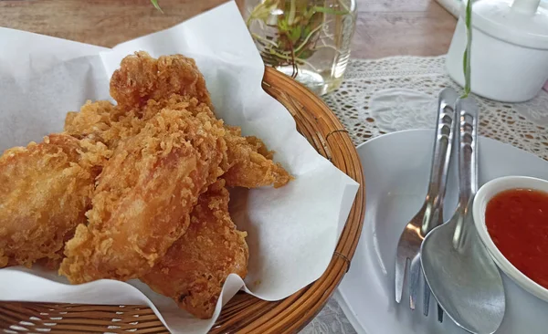 Deep Fried Breaded Crispy Chicken Wing Dipping Sauce — Stock Fotó