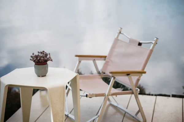 Deck Chair Relaxing Terrace Balcony Pond — Stock Photo, Image