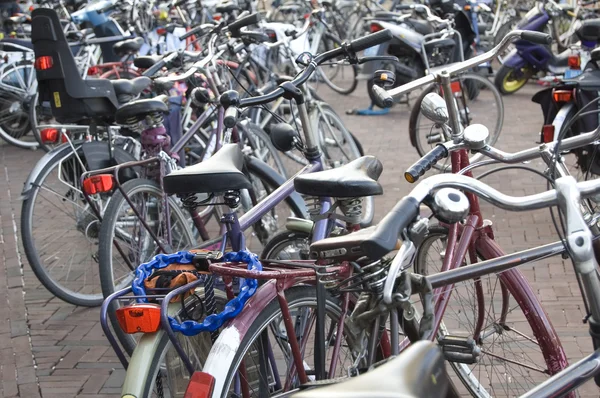 Bicicle parkeerplaats — Stockfoto