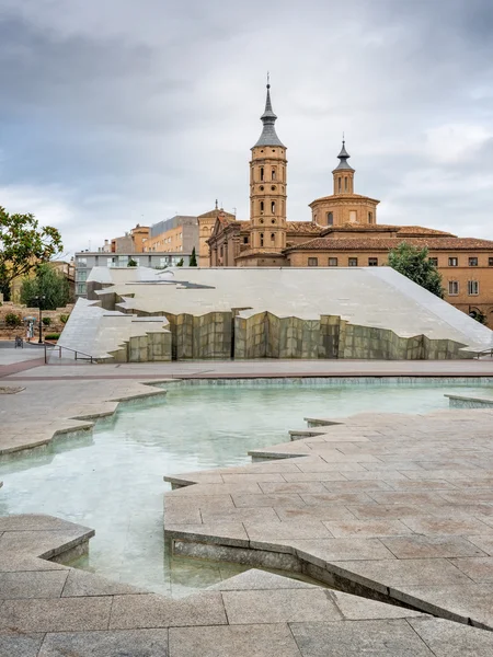 Kijk in het centrum van zaragoza — Stockfoto