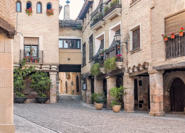 Straat in het kasteel in alquezar Spanje — Stockfoto