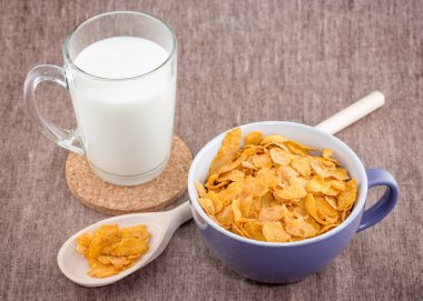 Mısır gevreği ve mil