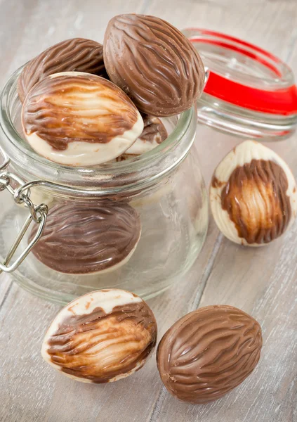 Pralinas de chocolate sortidas — Fotografia de Stock