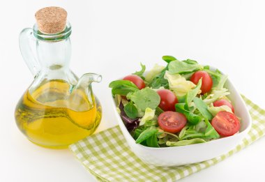 plaka ve zeytinyağı taze sebze salatası