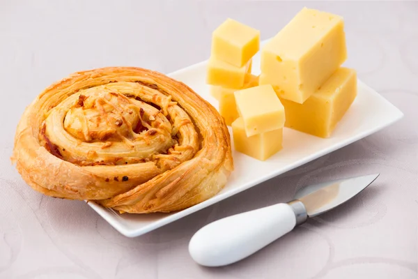 Bolo de queijo e queijo — Fotografia de Stock