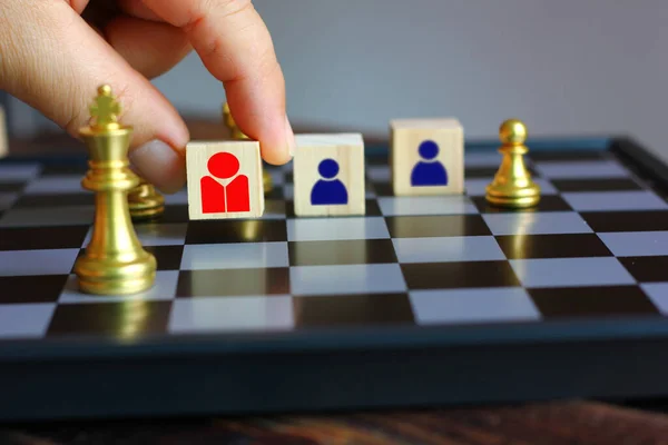 Hand Holding Wood Block Red People Icon Plan Put Chess — Stock Photo, Image