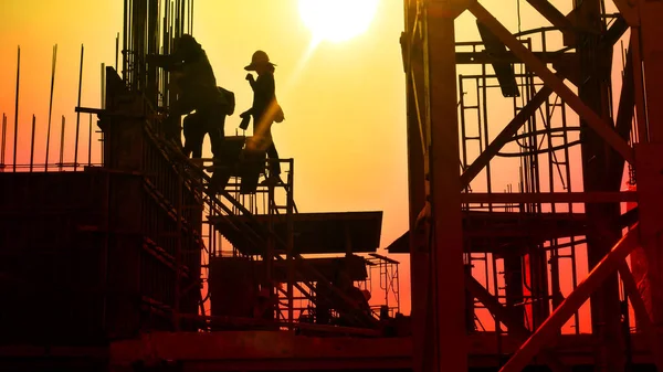 Construction Worker Workloads Construction Site Abstract Sky Sunset Background — Stock Photo, Image