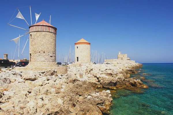 Yel değirmenleri, Rodos — Stok fotoğraf