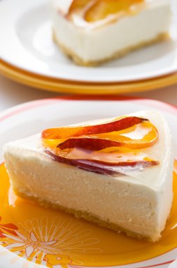 şeftali ile lezzetli cheesecakes